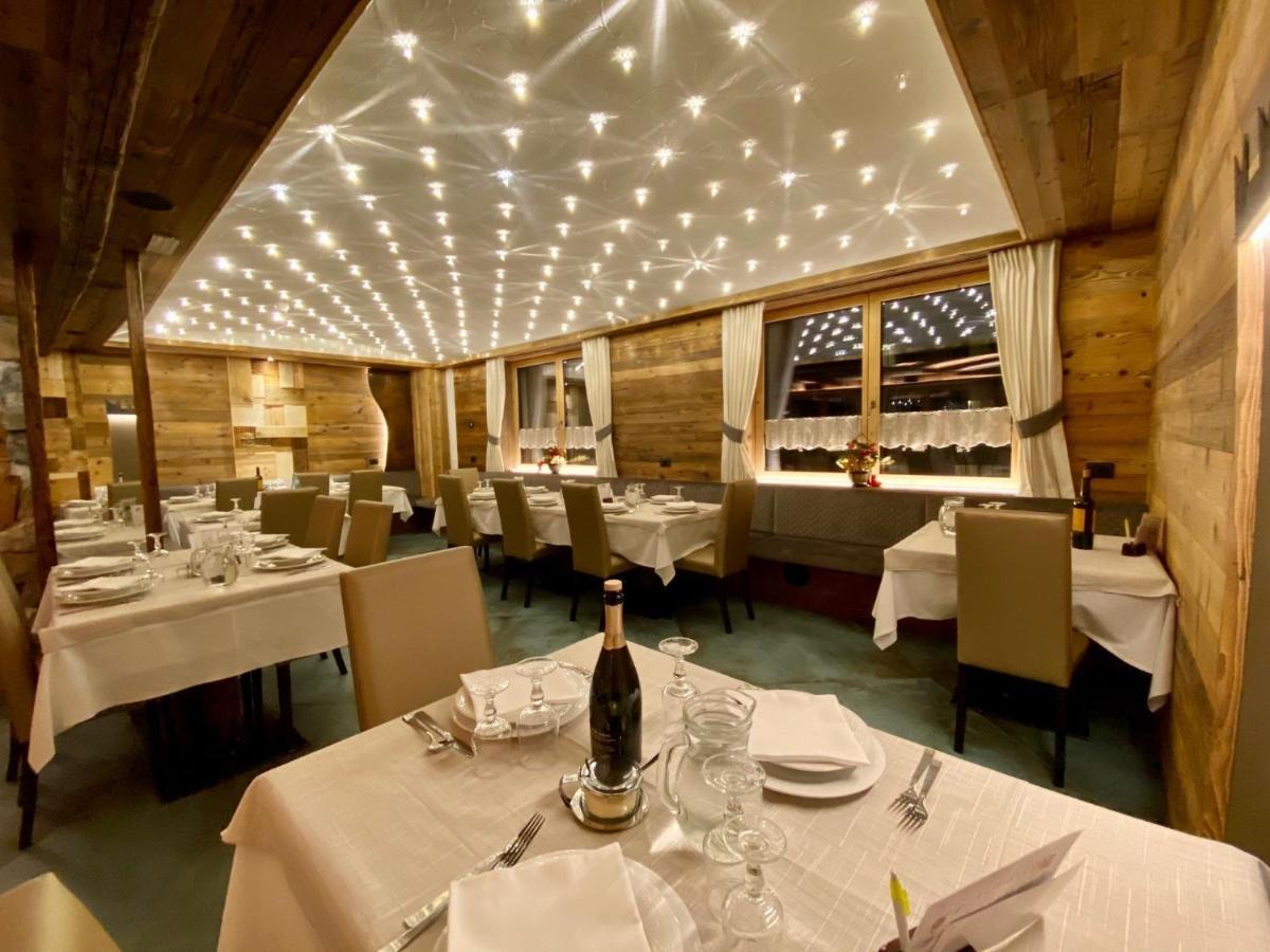 Hotel Laurino Pozza di Fassa Esterno foto