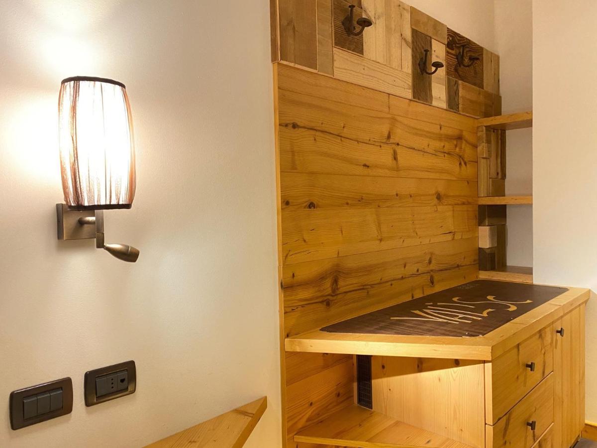 Hotel Laurino Pozza di Fassa Esterno foto