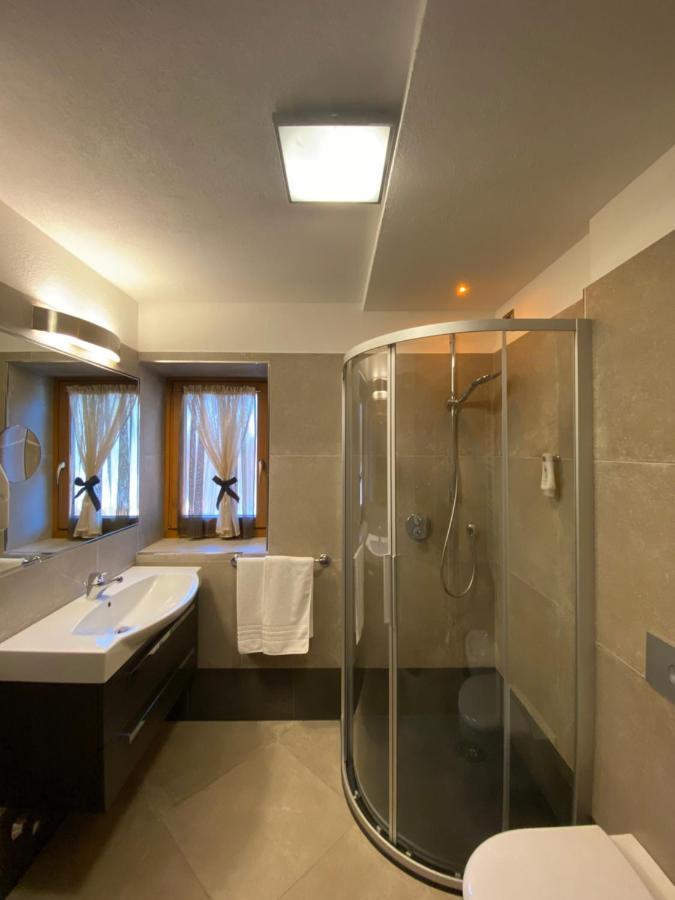 Hotel Laurino Pozza di Fassa Esterno foto