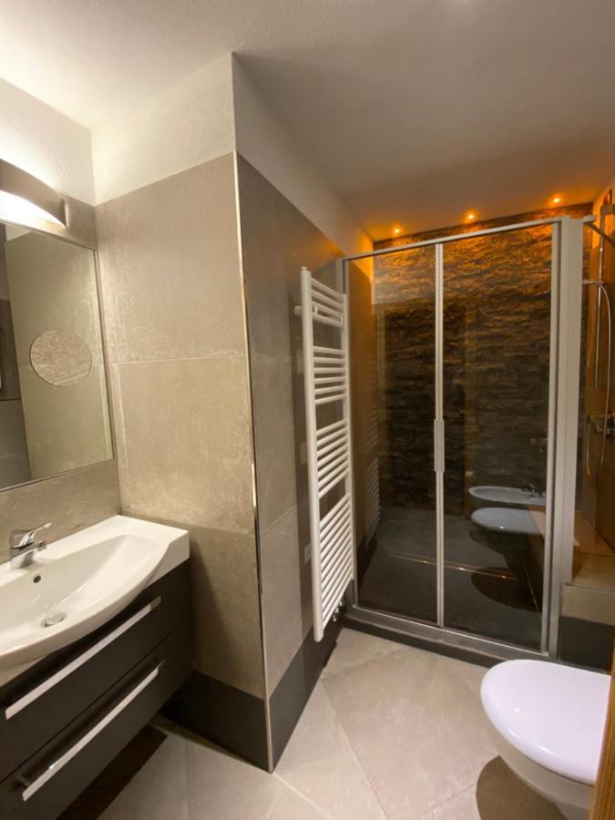 Hotel Laurino Pozza di Fassa Esterno foto