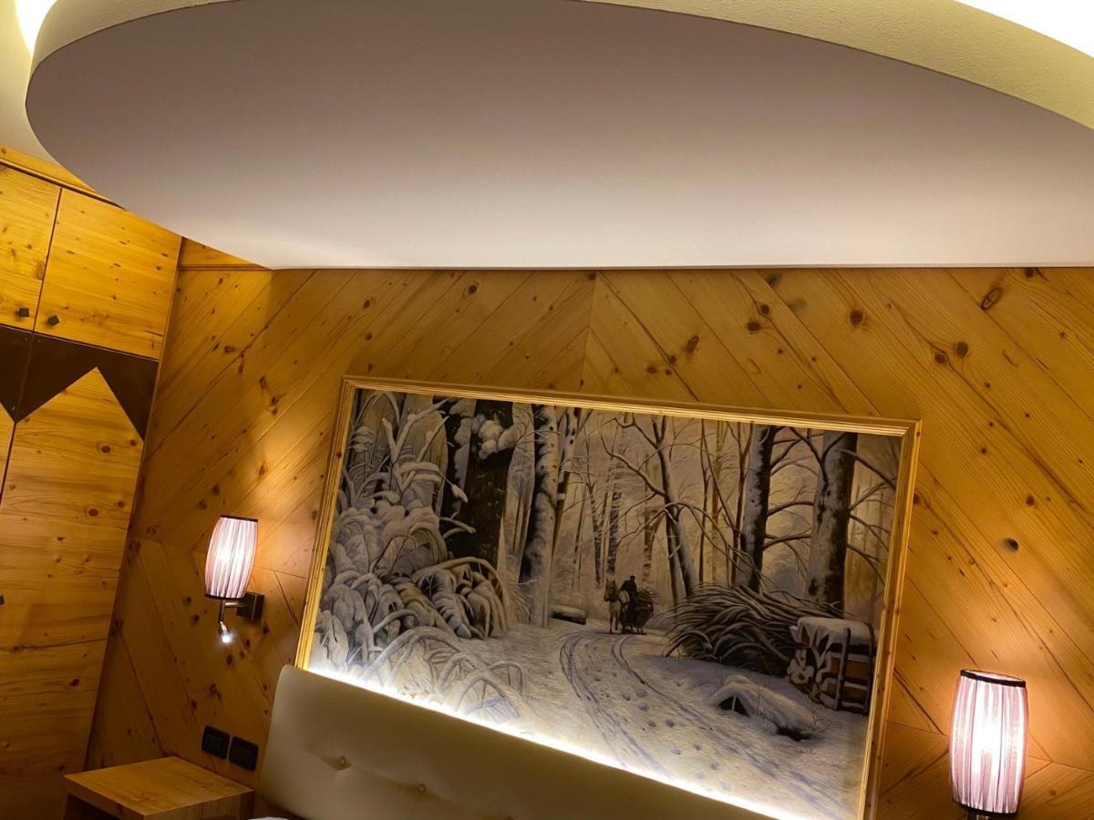 Hotel Laurino Pozza di Fassa Esterno foto