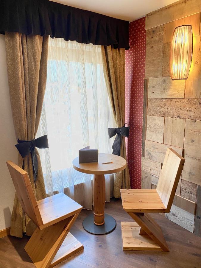 Hotel Laurino Pozza di Fassa Esterno foto