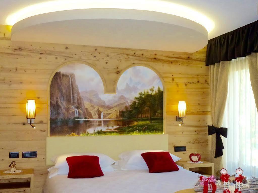 Hotel Laurino Pozza di Fassa Esterno foto