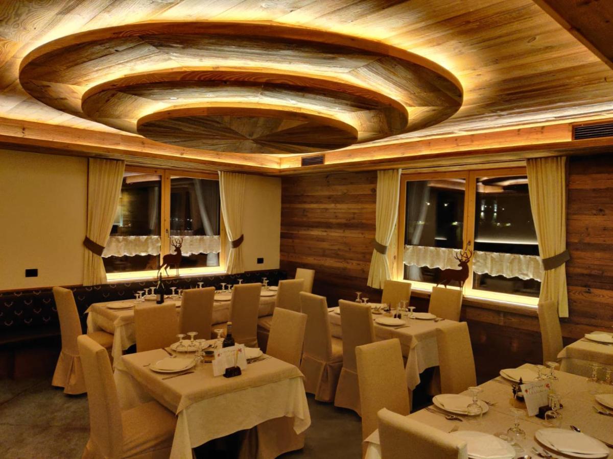 Hotel Laurino Pozza di Fassa Esterno foto