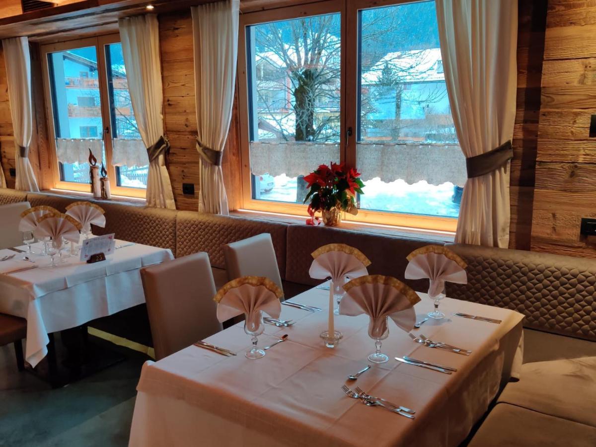 Hotel Laurino Pozza di Fassa Esterno foto