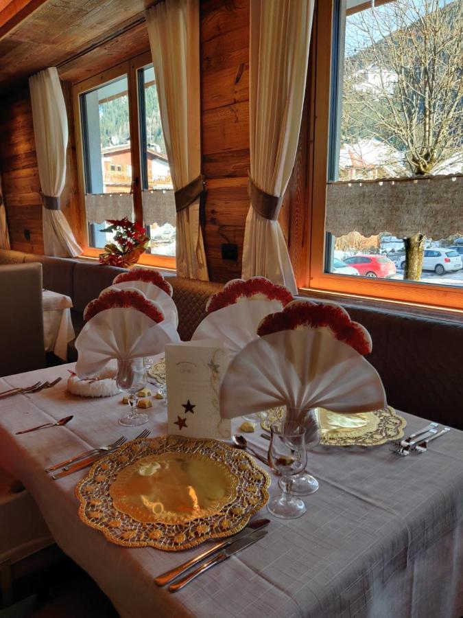 Hotel Laurino Pozza di Fassa Esterno foto