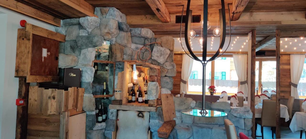 Hotel Laurino Pozza di Fassa Esterno foto